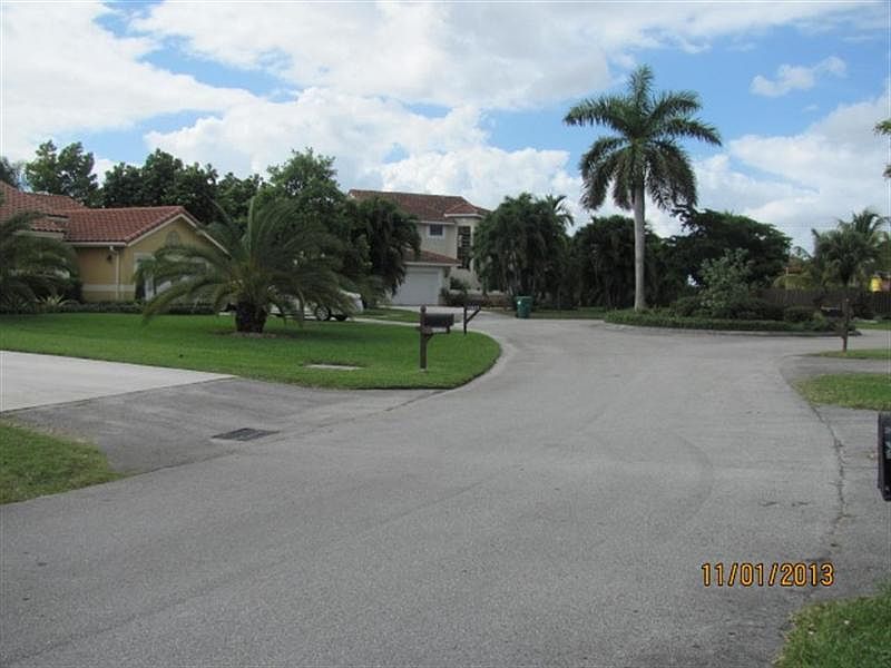 2nd image of 15563 SW 44th Ter