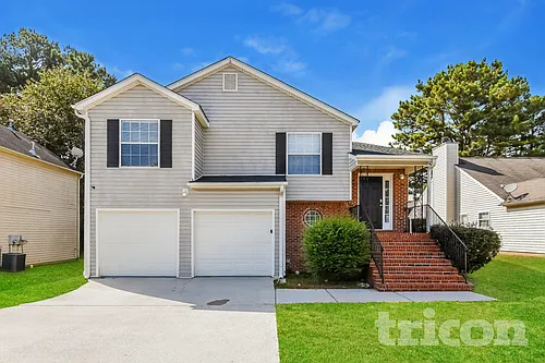 5665 Hidden Brook Cir Photo 1