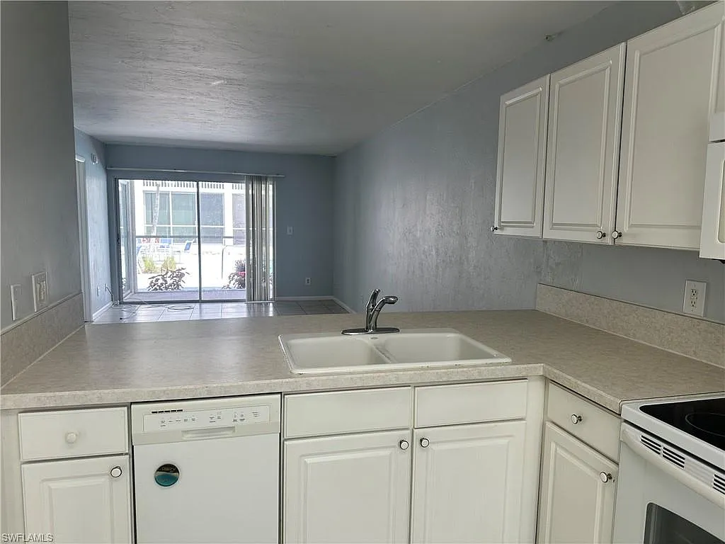 2 bed, 2.0 bath, 914 sqft, $2,000 — Photo 3