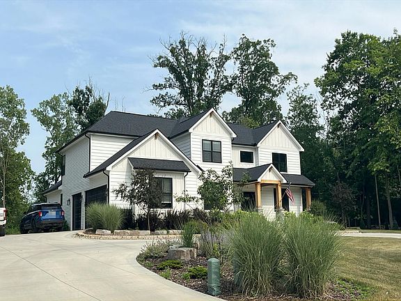 3rd image of 21907 Westcroft Dr