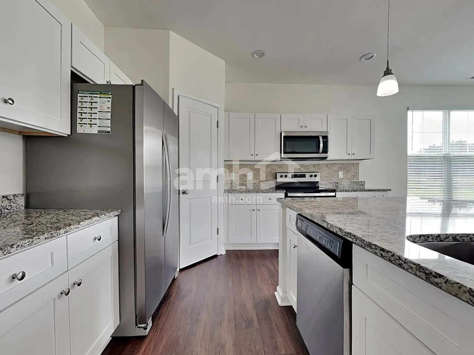 3 bed, 2.5 bath, 2230 sqft, $2,515 — Photo 3