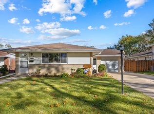 537 Farthing Ln, Des Plaines, IL 60016