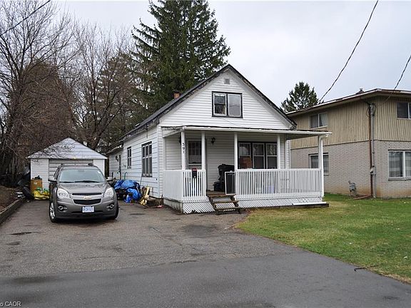 3rd image of 391 Lawrence Ave