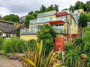 2122 Alki Ave SW APT 400, Seattle, WA 98116