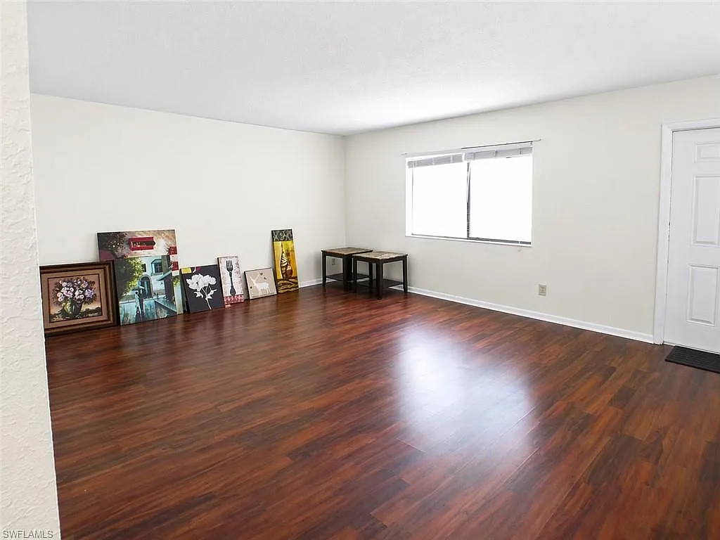 Building Photo - 4615 Bayshore Dr #E8