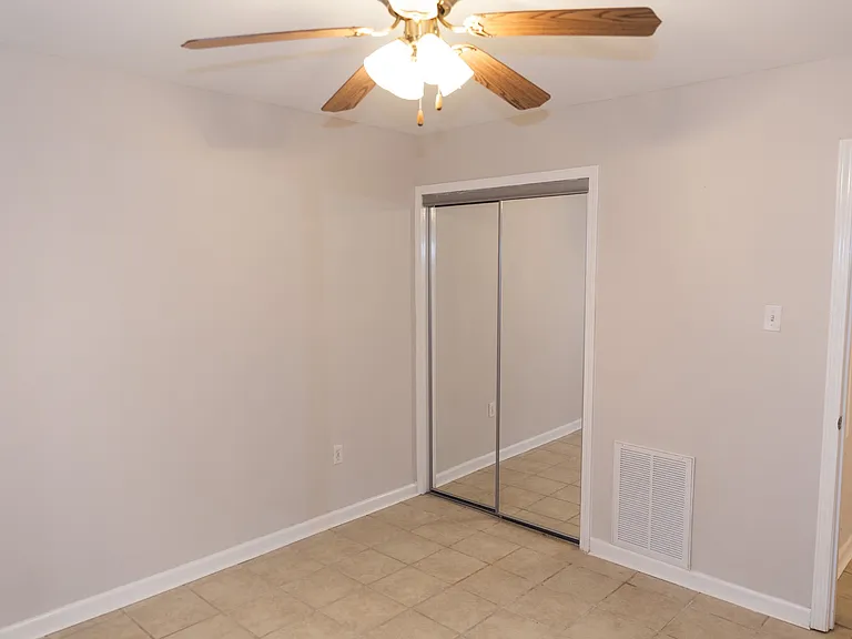 3228 Veronica Dr — Photo 17