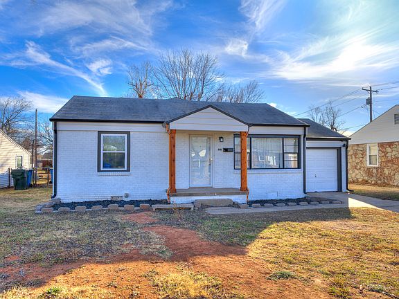 3rd image of 208 E Marshall Dr