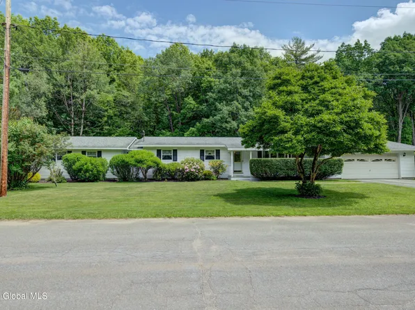 130 Richwood Drive, Gloversville, NY 12078