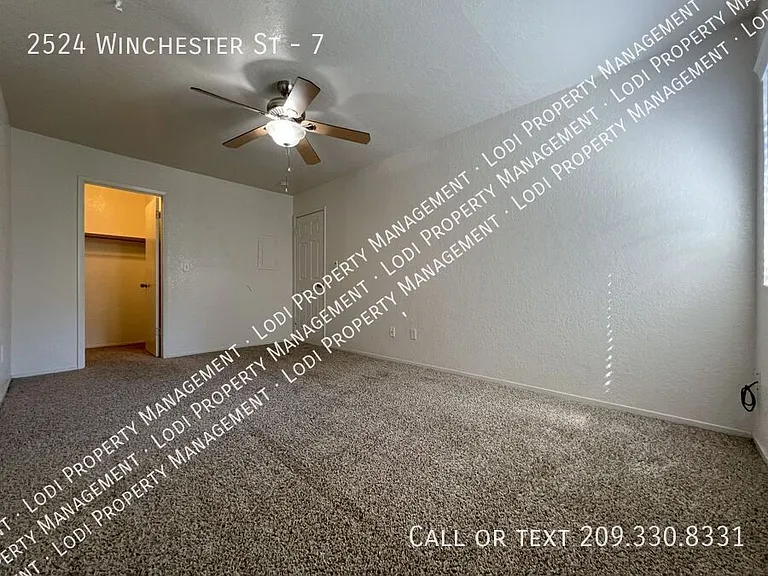 2524 Winchester St #7 — Photo 15