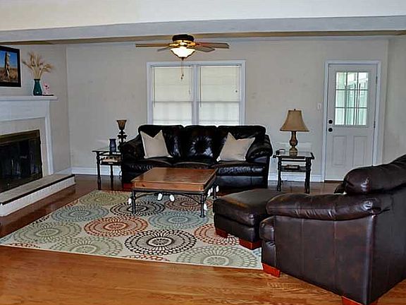 4th image of 933 N Plantation Dr