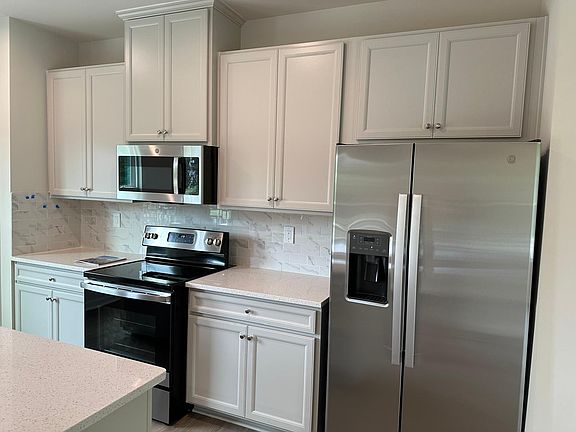 3rd image of 1933 Stallings Rd