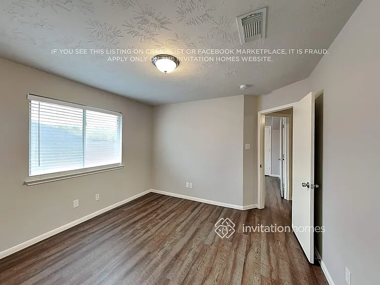 11223 Country Club Green Dr — Photo 10