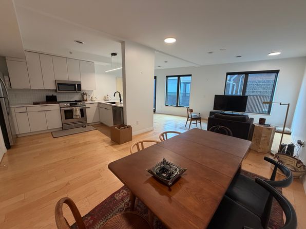 15 Allen St #201