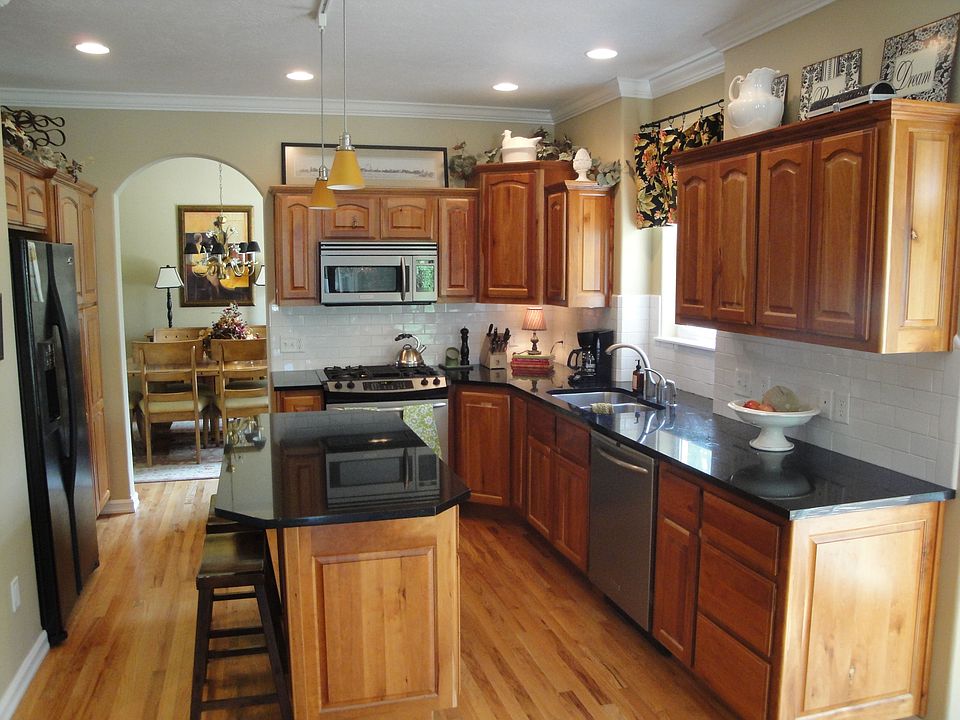 2nd image of 2819 Carla Jo Ln