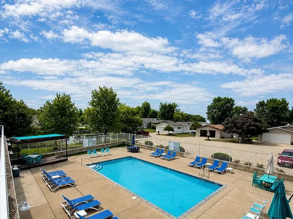 162 Lakeview Dr, Arnolds Park, IA 51331