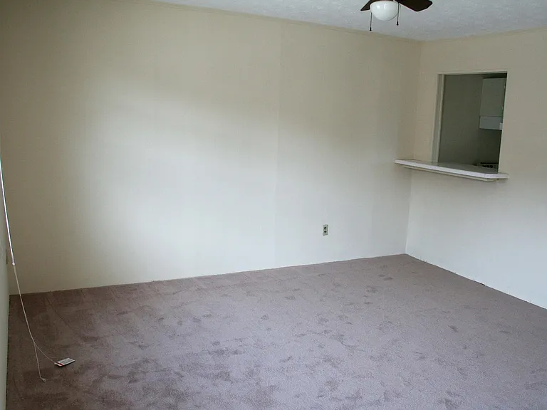 1880 N Willow Ave — Photo 2