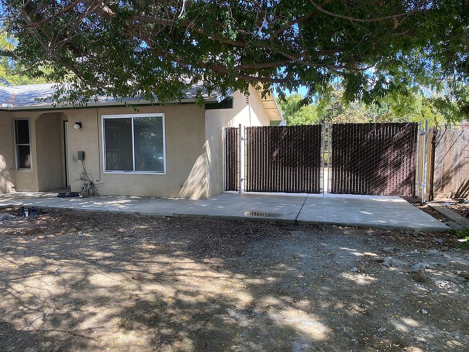2nd image of 2875 Stanford Ave