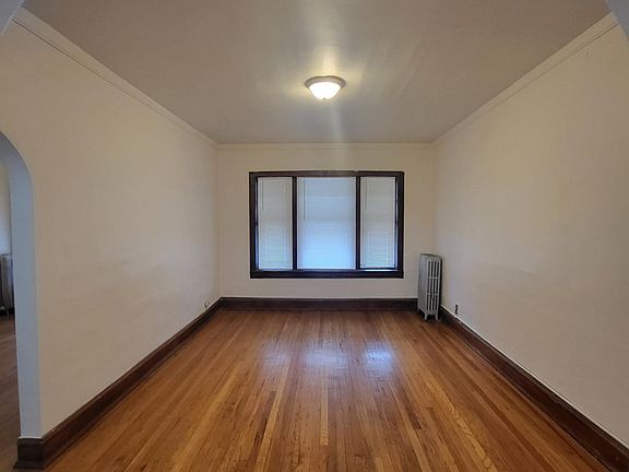 4th image of 4764 W Belmont Ave #3