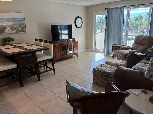 133 N Pompano Beach Blvd #209 — Photo 15
