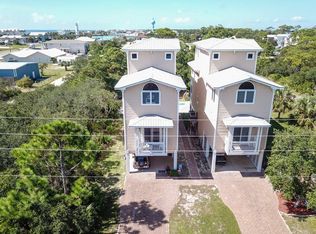 252 E Pine Ave, Saint George Island, FL 32328
