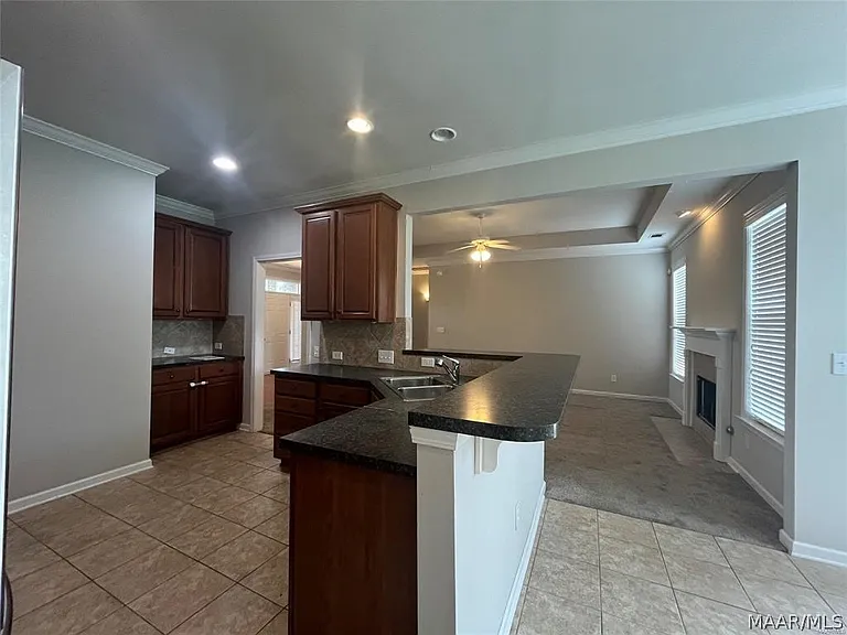 9515 Helmsley Cir — Photo 17
