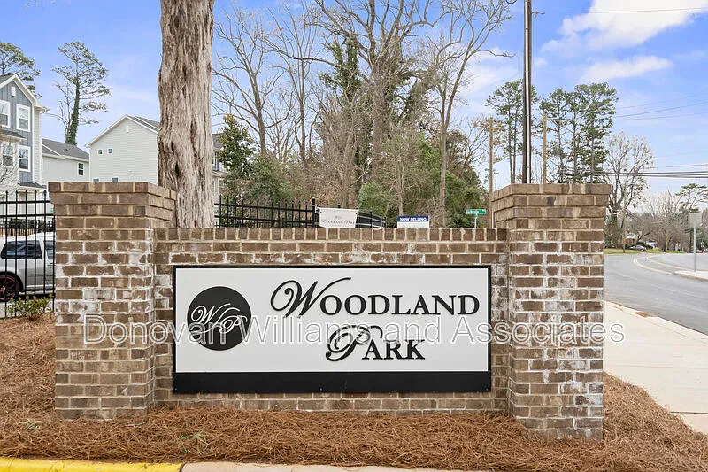 Woodland Park Apartments — Photo 2