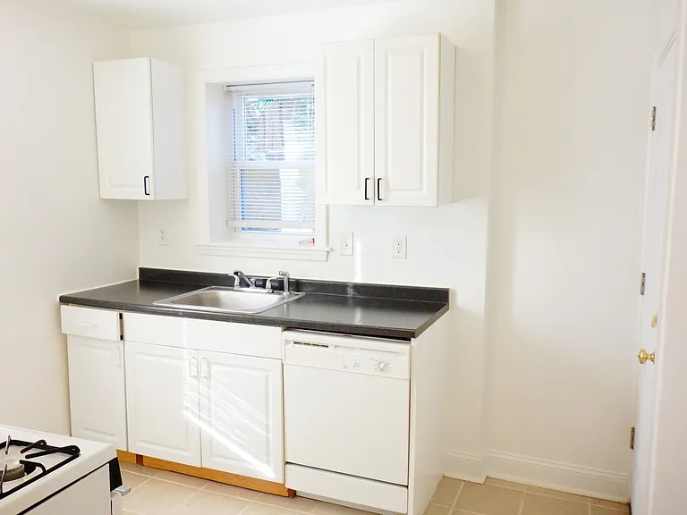 8520 Greenwood Ave — Photo 14