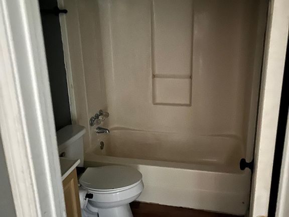 3rd image of 441 Washington St #A