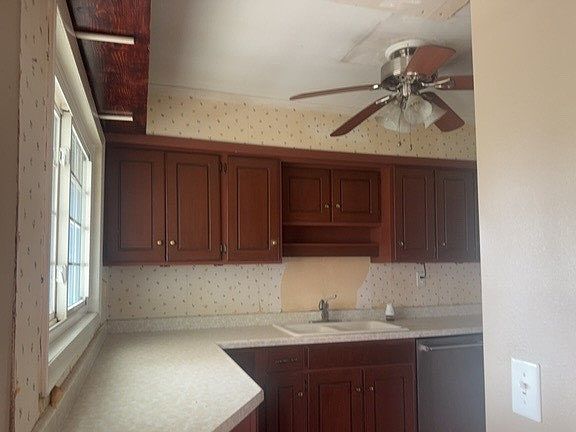 5th image of 107 N 3rd St