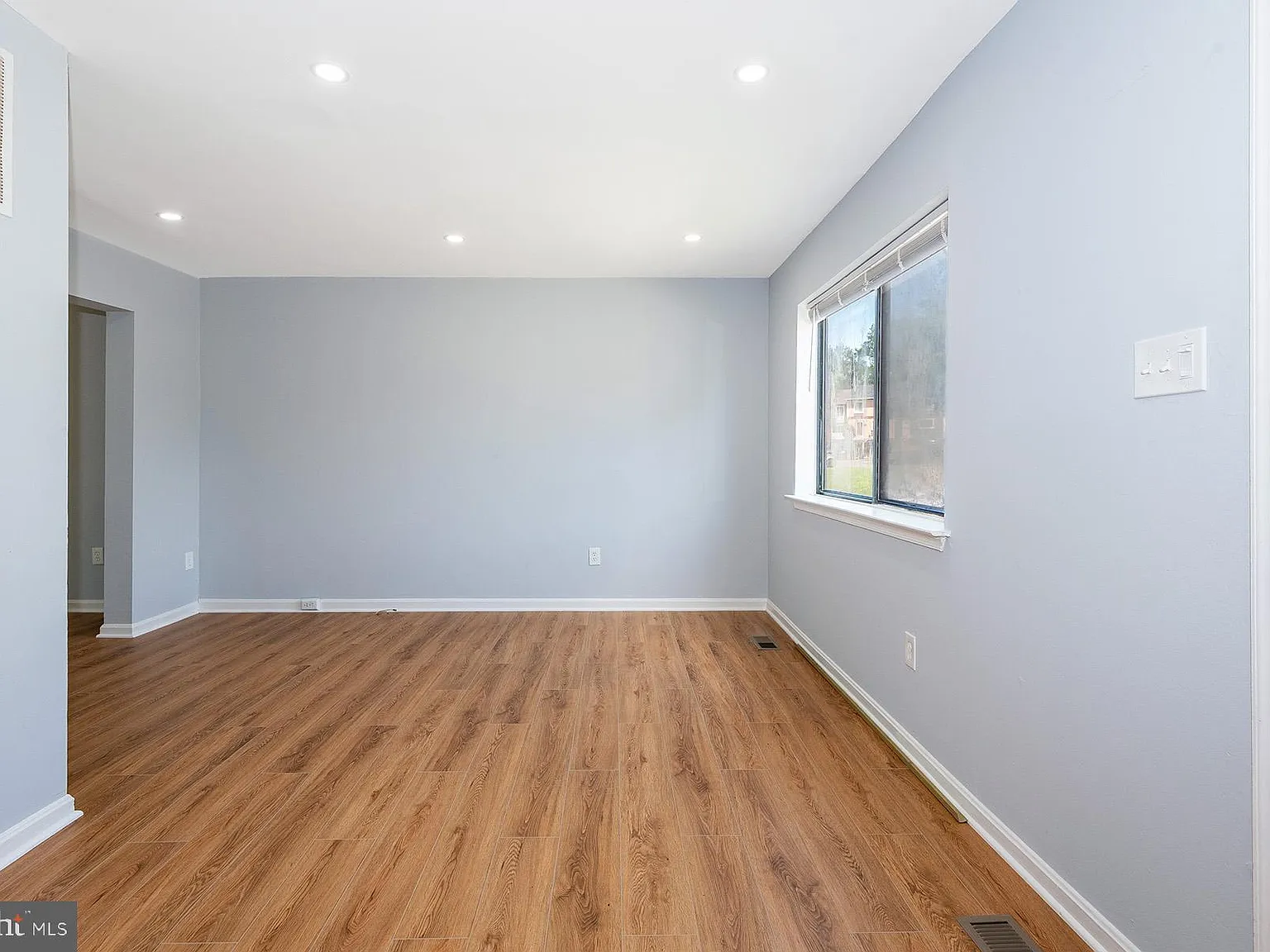 4 bed, 2.5 bath, 1080 sqft, $3,500 — Photo 4