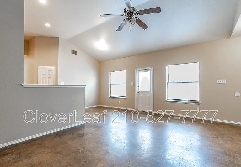 5718 Golf Hts #2 — Photo 5