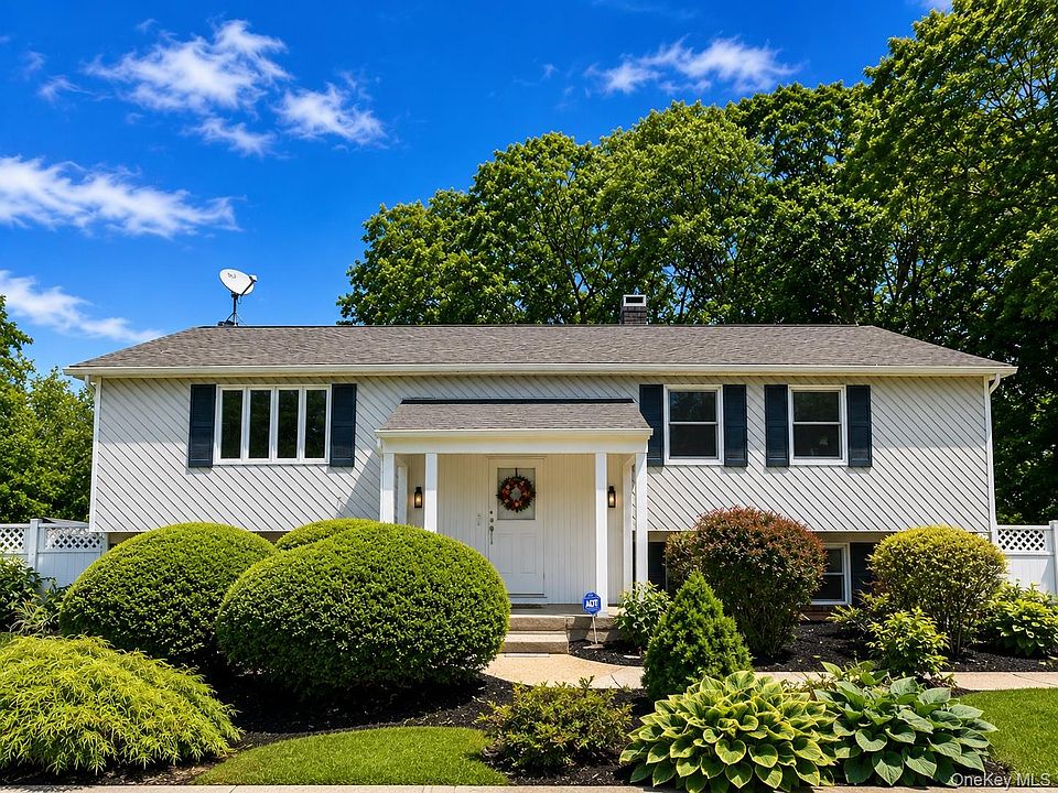 1st image of 27 Wedgewood Drive