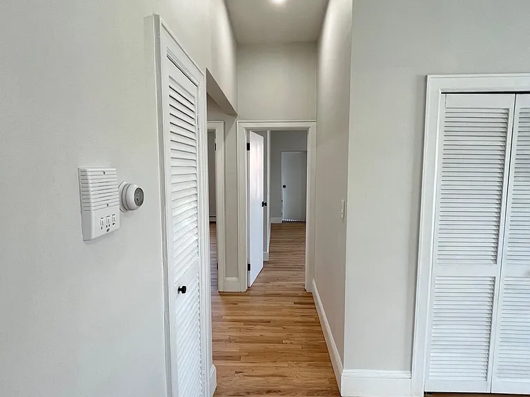 48 Bright St #4 — Photo 16
