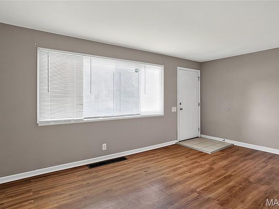 5th image of 10365 Nashua Dr