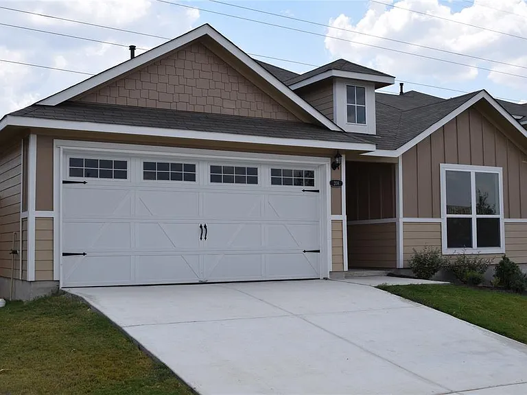 208 Shugart St — Photo 28