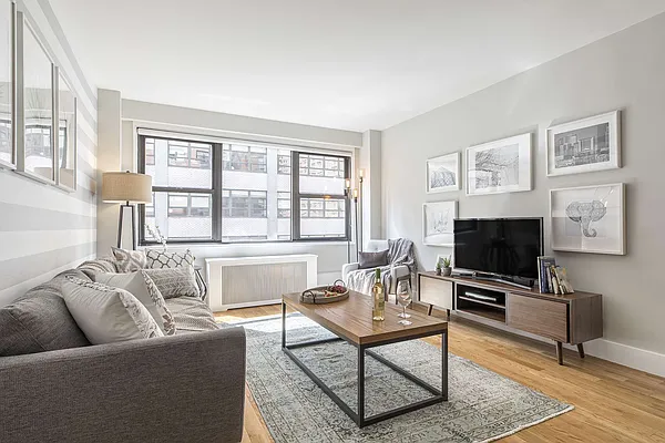 Rented by The Blueground | media 86