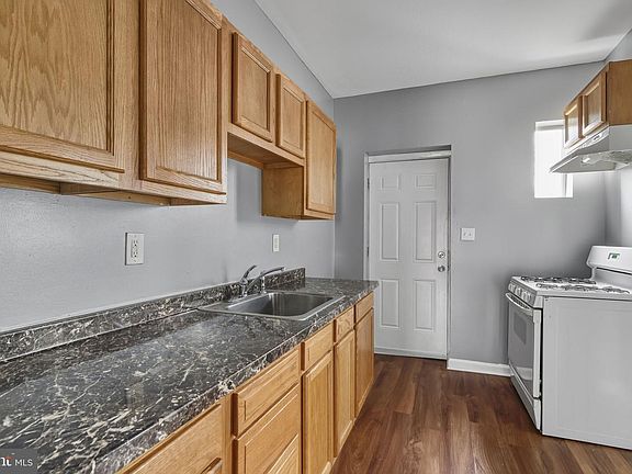5th image of 1209 Dukeland St