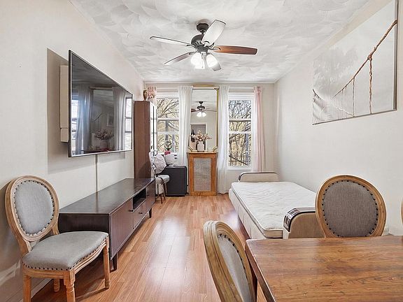 5th image of 1222 Decatur St