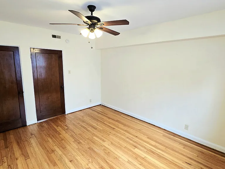 5837 Devonshire Ave — Photo 20