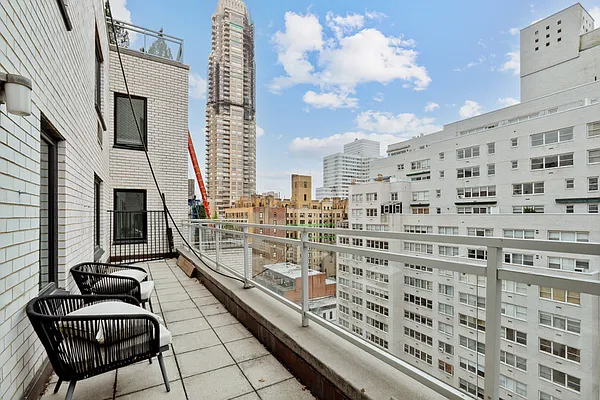 Rented by 165 E 66 Street Residential Owner LLC | media 10