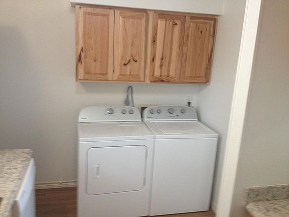 4th image of 654 Mill St #A
