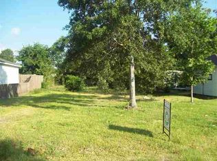 824 Boston Ave, Nederland, TX 77627