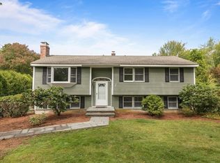 7 Rockpoint Rd, Southborough, MA 01772