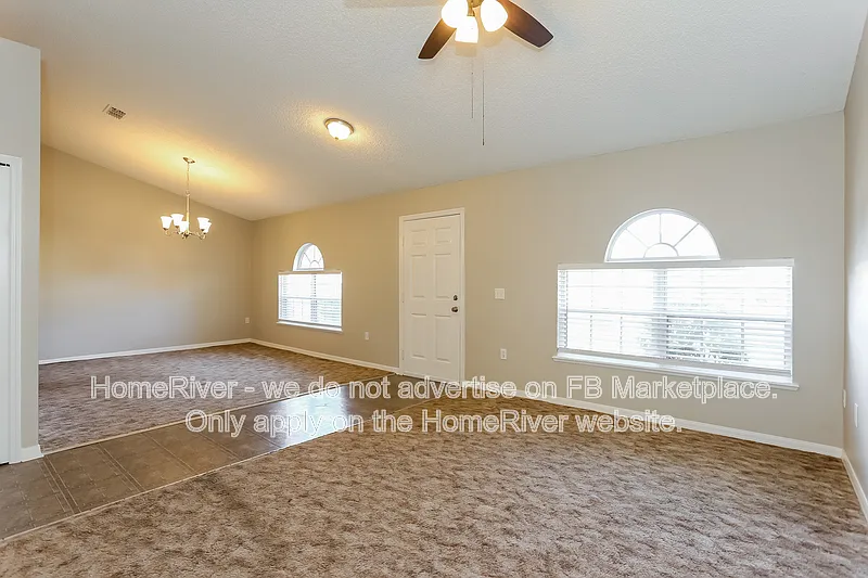 3 bed, 2.0 bath, 1996 sqft, $1,945 — Photo 2