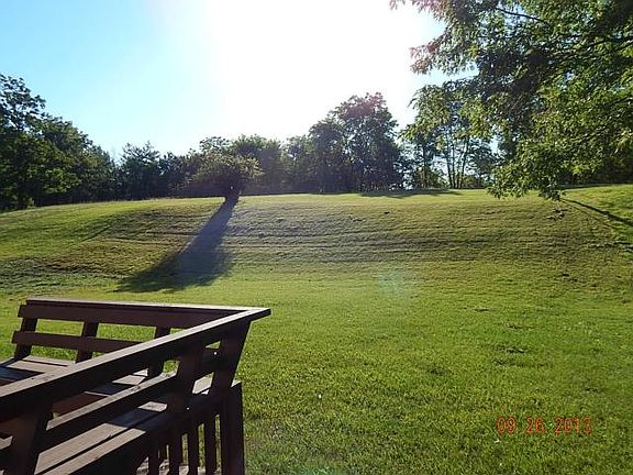 3rd image of 922 S Shore Dr