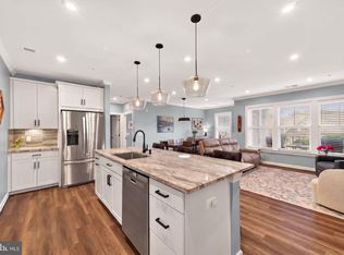 21914 Hawksbill High Cir UNIT #204, Sterling, VA 20164