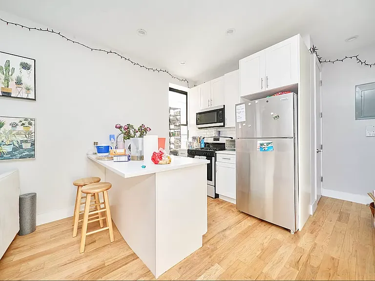 339 E 95th St #5E — Photo 2