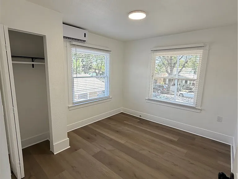 125 W Valencia Dr #A — Photo 3