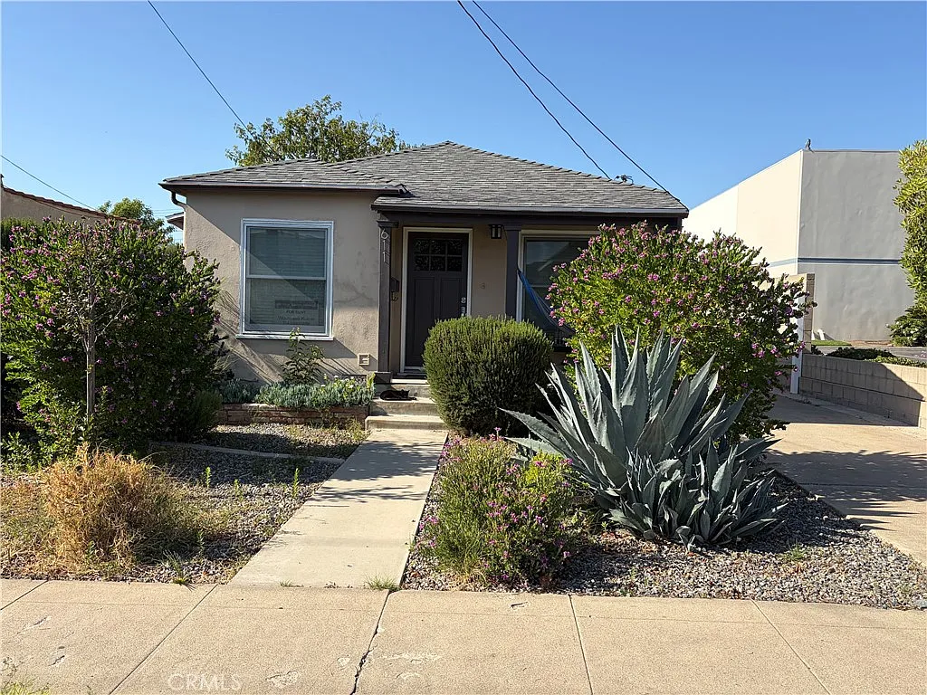 2 bed, 795 sqft, $3,560 — Photo 1