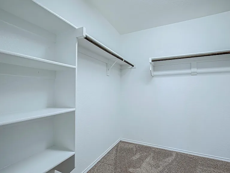 120 Abelia Dr — Photo 6